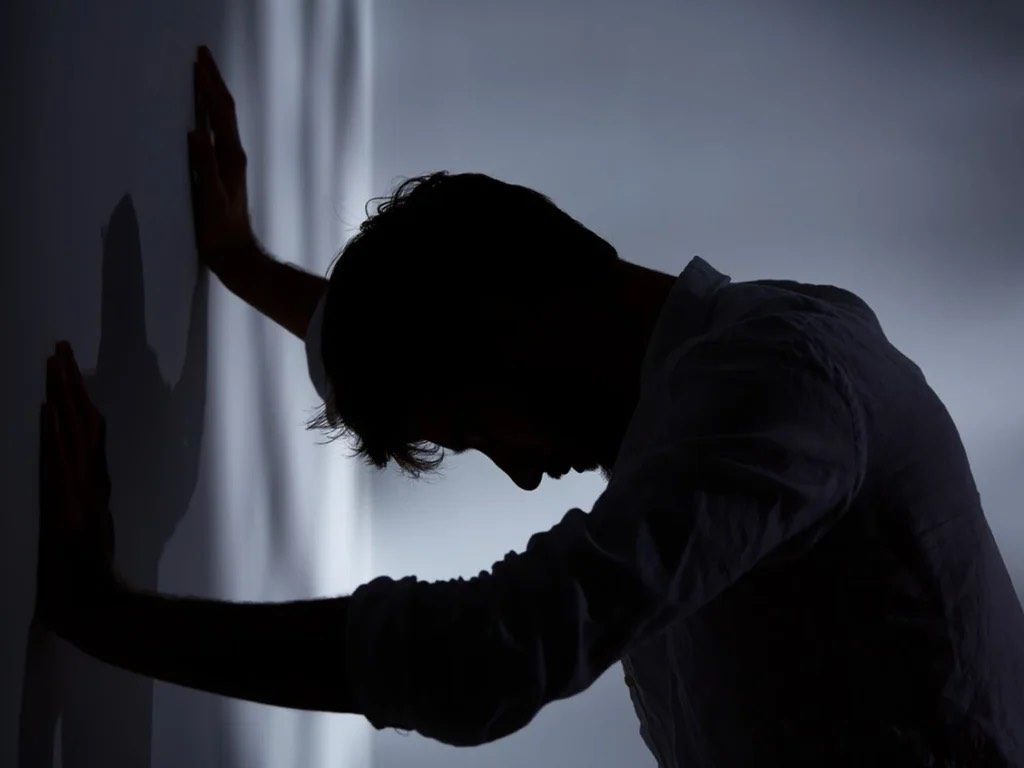 BI KỊCH ĐAU XÓT CỦA NGƯỜI ĐÀN ÔNG LÀ GAY KÍN LẤY VỢ SINH CON 